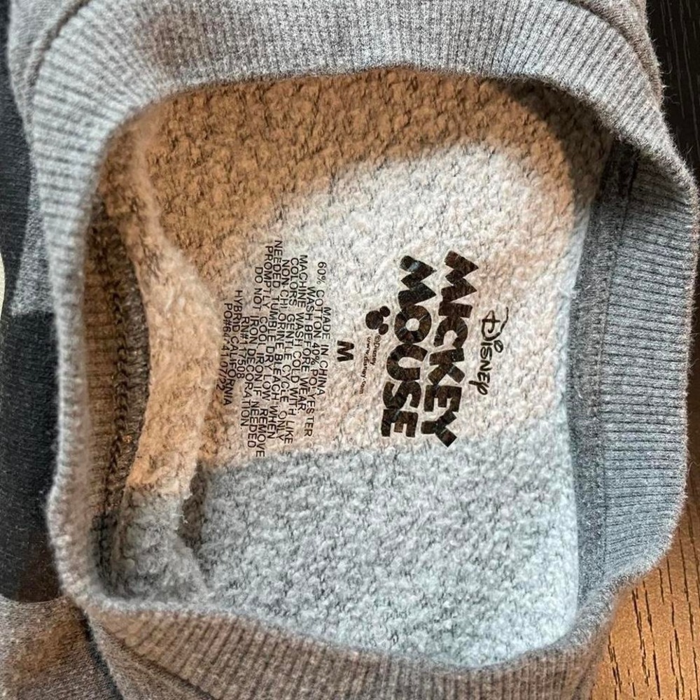Disney Mickey Mouse grey sweatshirt Size Adult M - Picture 2 of 6